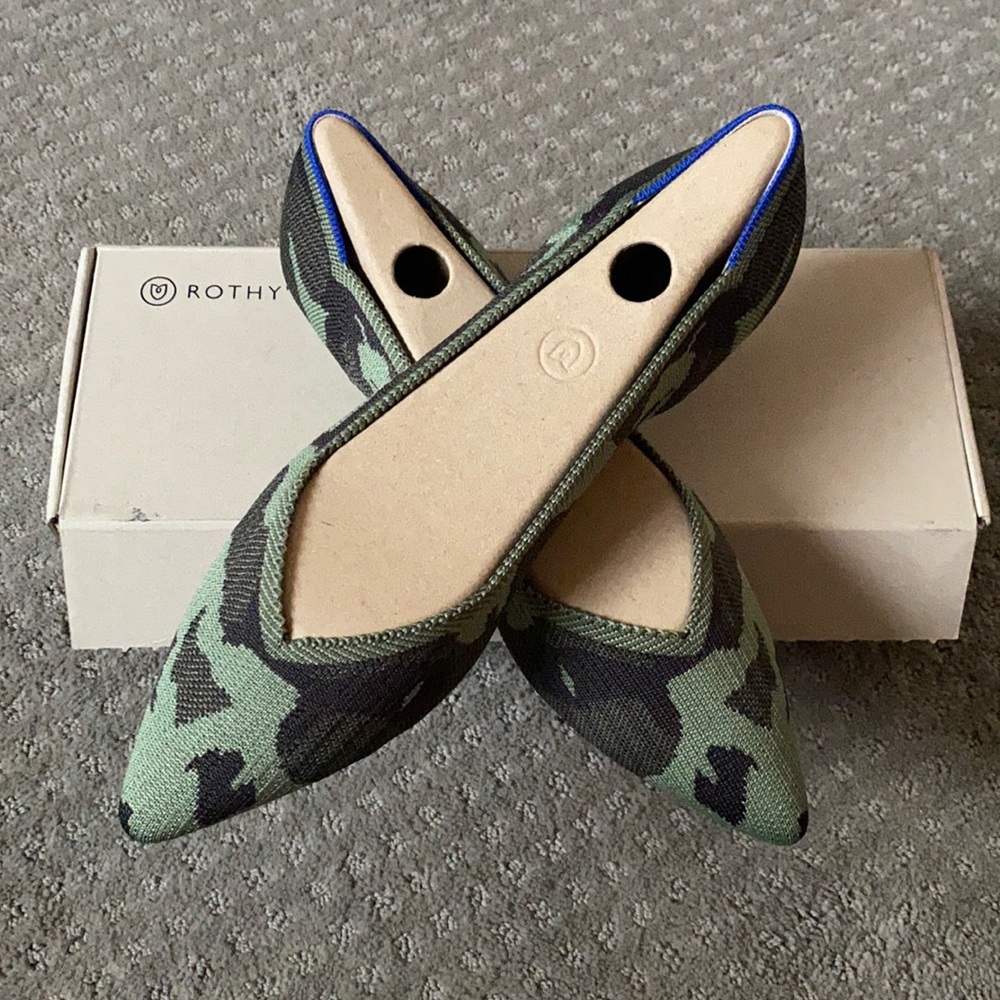 Brand New Olive Camo Rothy’s Points